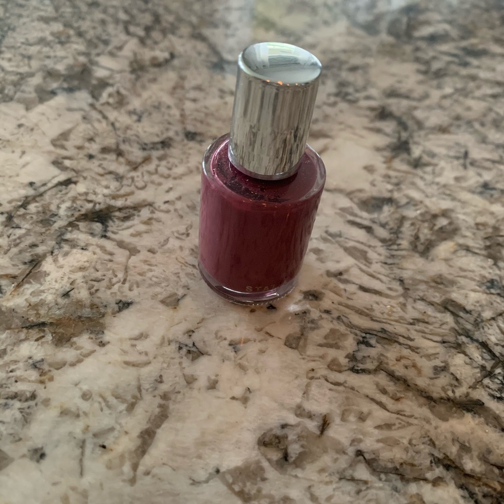 Static nail “sweater weather”